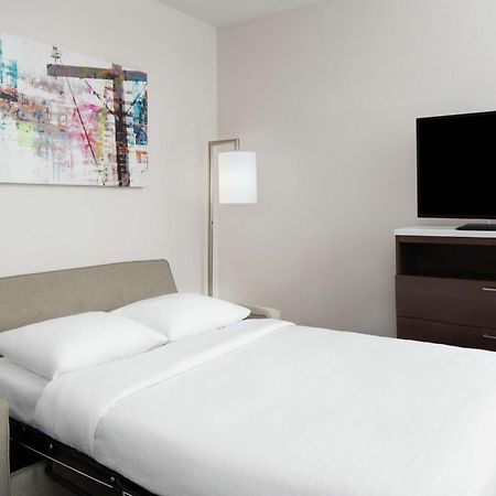 โฮมวูด สวีท บาย ฮิลตัน แนชวิลล์ ดาวน์ทาวน์ Hotel ภายนอก รูปภาพ