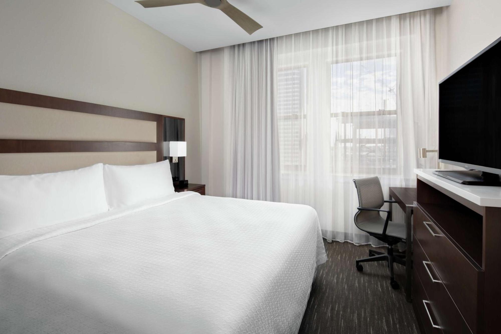 โฮมวูด สวีท บาย ฮิลตัน แนชวิลล์ ดาวน์ทาวน์ Hotel ภายนอก รูปภาพ