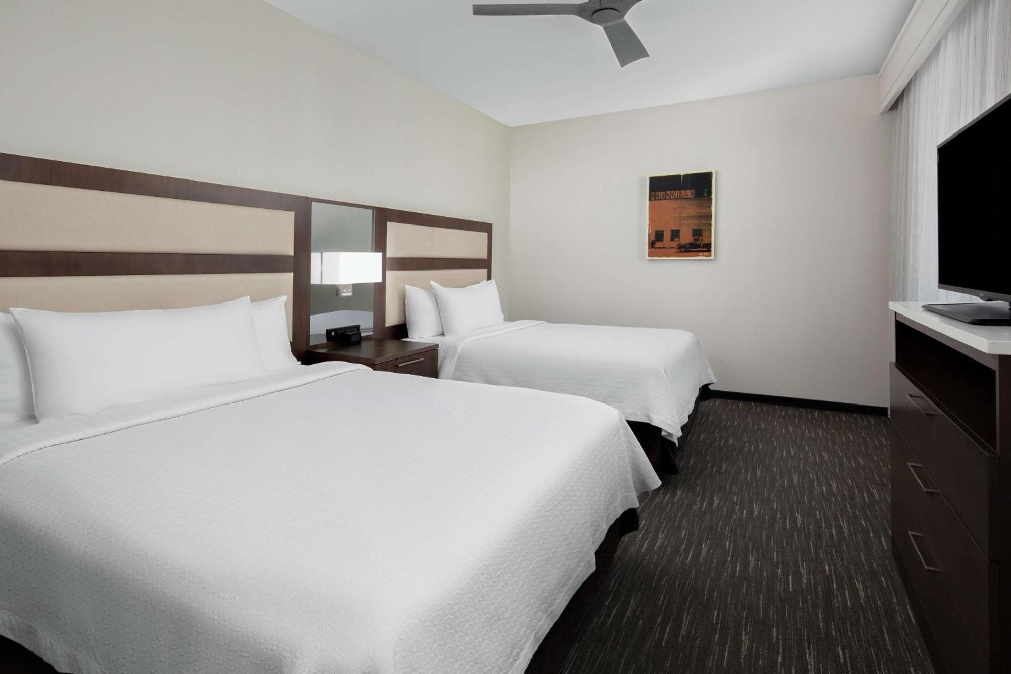 โฮมวูด สวีท บาย ฮิลตัน แนชวิลล์ ดาวน์ทาวน์ Hotel ภายนอก รูปภาพ
