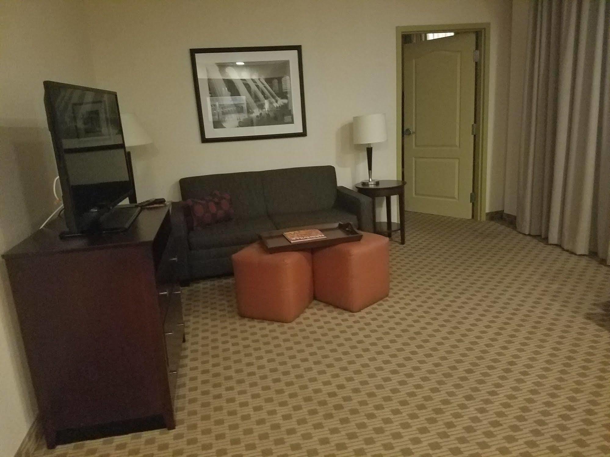 โฮมวูด สวีท บาย ฮิลตัน แนชวิลล์ ดาวน์ทาวน์ Hotel ภายนอก รูปภาพ
