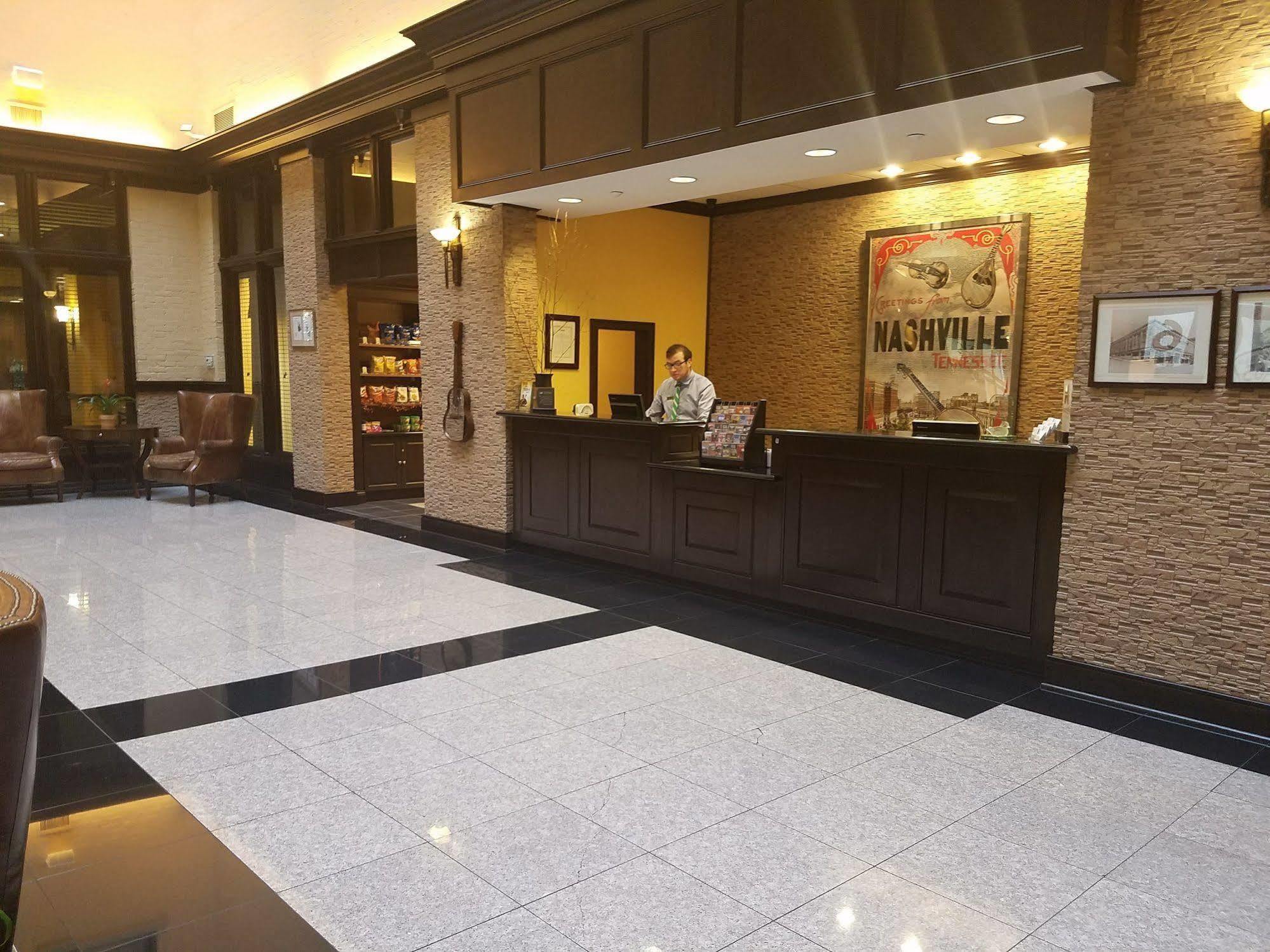 โฮมวูด สวีท บาย ฮิลตัน แนชวิลล์ ดาวน์ทาวน์ Hotel ภายนอก รูปภาพ